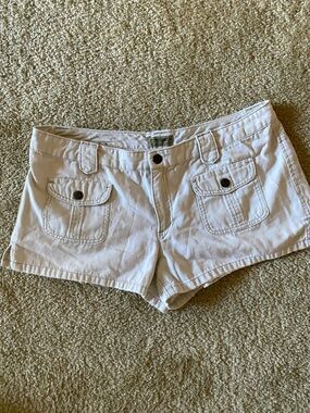 American Eagle Outfitters Cream Cargo Pocket Jean Shorts